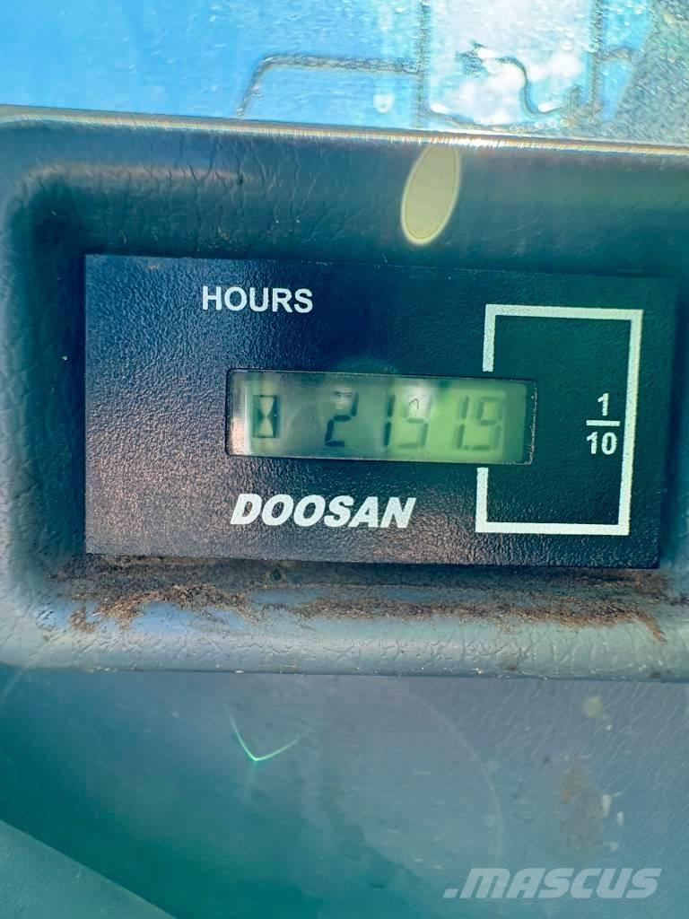 Doosan DX 140 LCR-7 Гусеничные экскаваторы