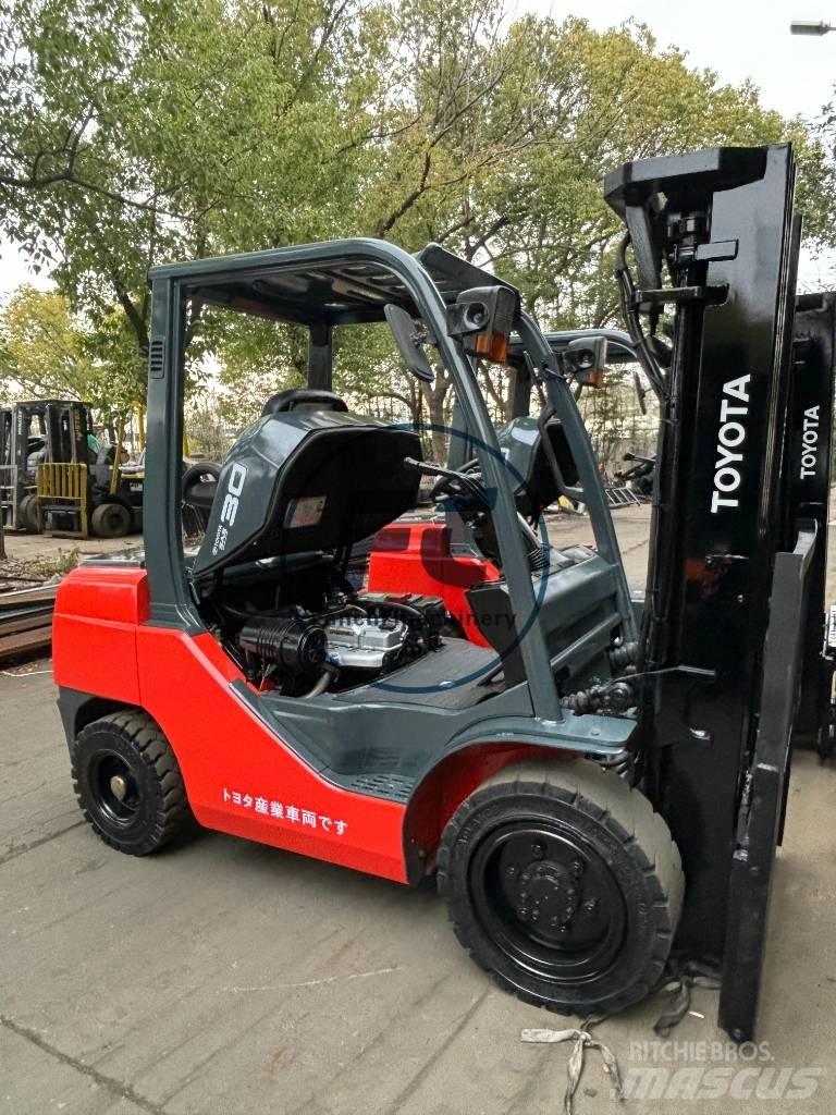 Toyota FDZN 30 Дизельные погрузчики