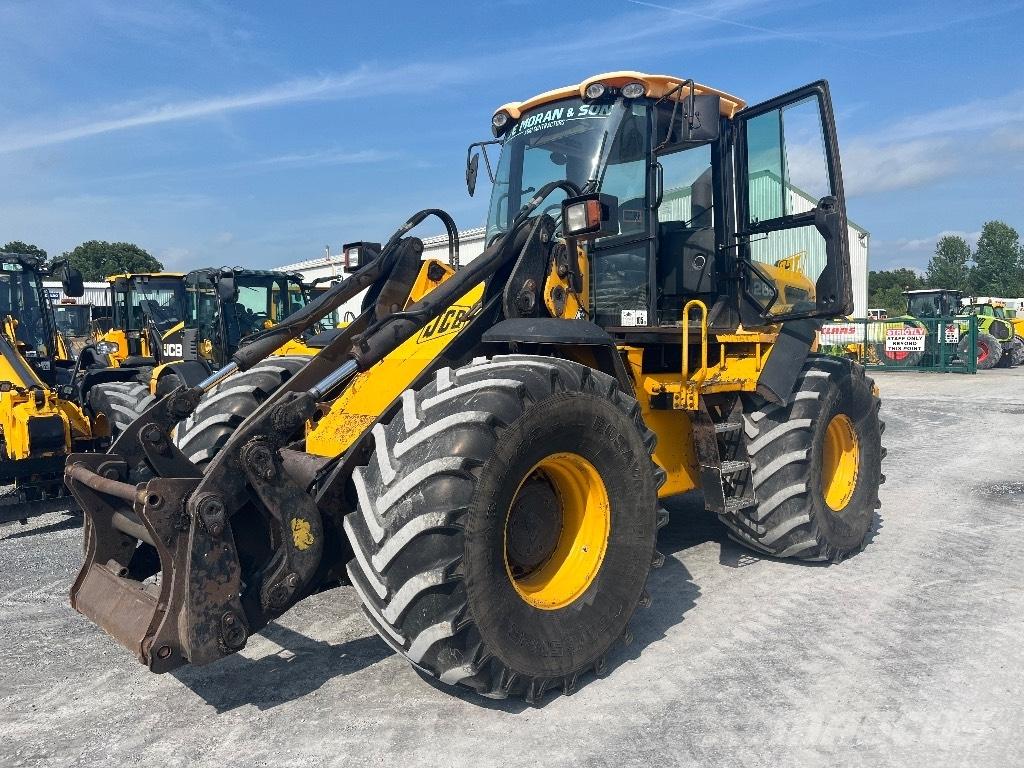 JCB 426 E Фронтальные погрузчики
