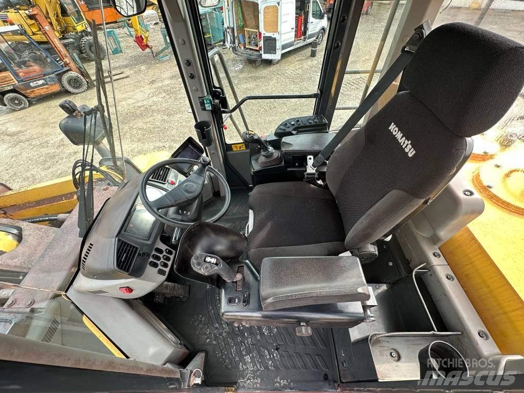 Komatsu WA 500-7 Фронтальные погрузчики