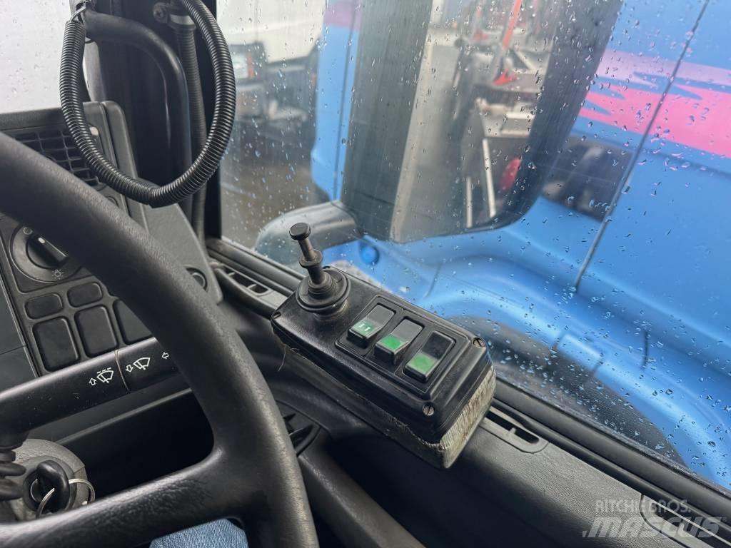 Scania P94DB Мусоровозы