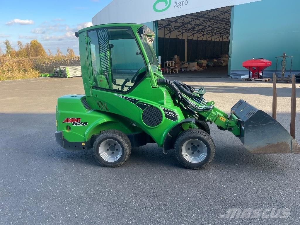 Avant 528 Многофункциональные сельскохозяйственные погрузчики