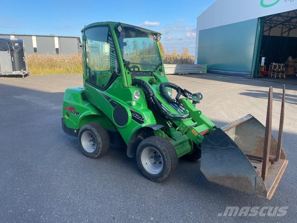 Avant 528 Многофункциональные сельскохозяйственные погрузчики