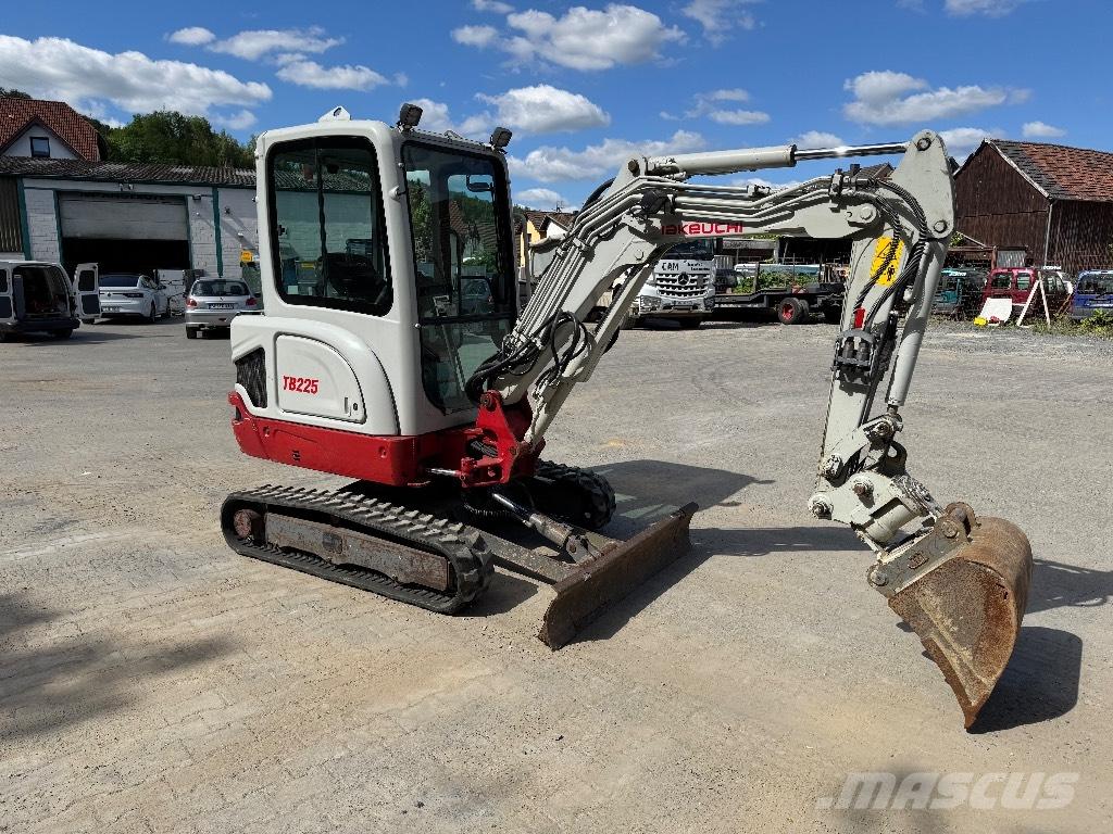 Takeuchi TB 225 Мини-экскаваторы