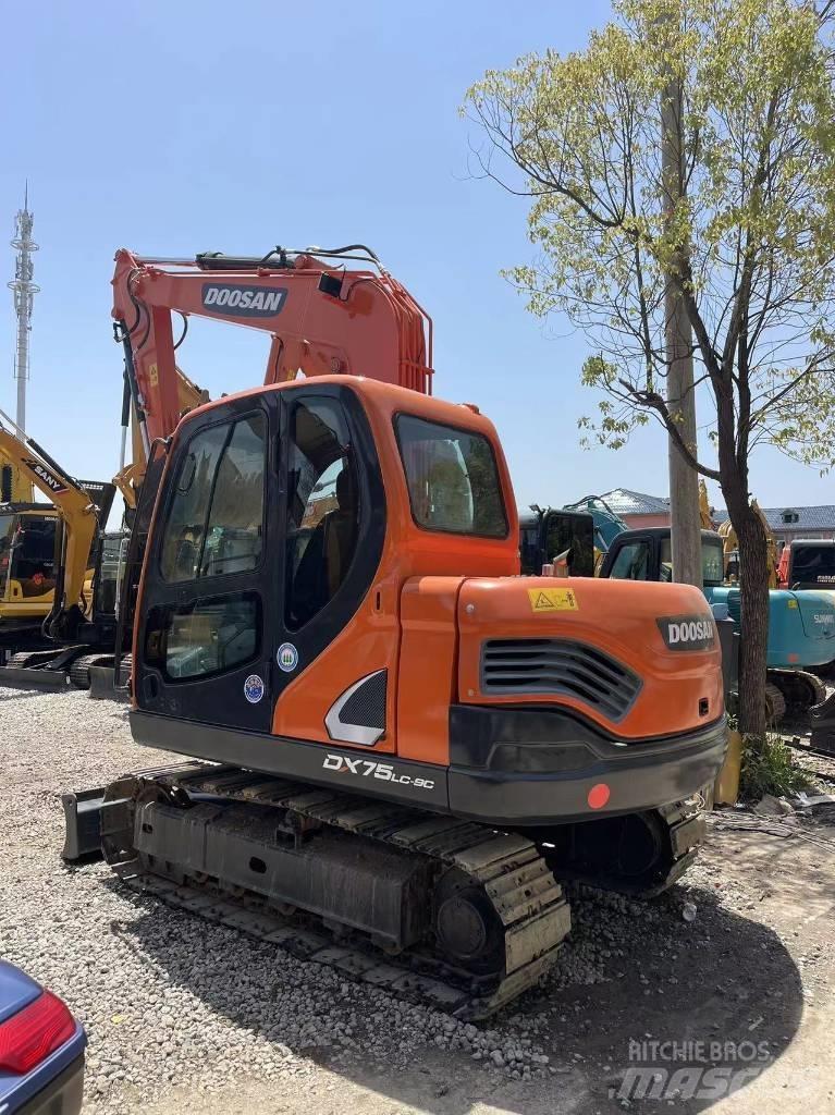 Doosan DX75 Мини-экскаваторы