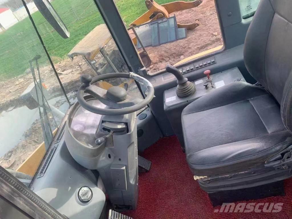 SDLG LG 956 L Фронтальные погрузчики