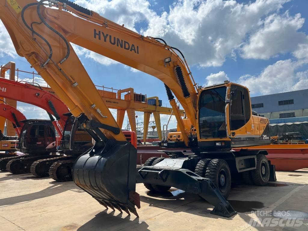 Hyundai R210W Колёсные экскаваторы