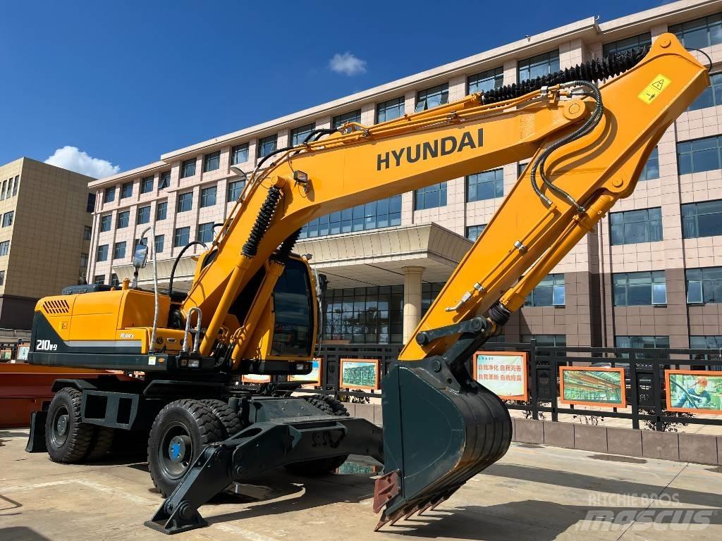 Hyundai R210W Колёсные экскаваторы