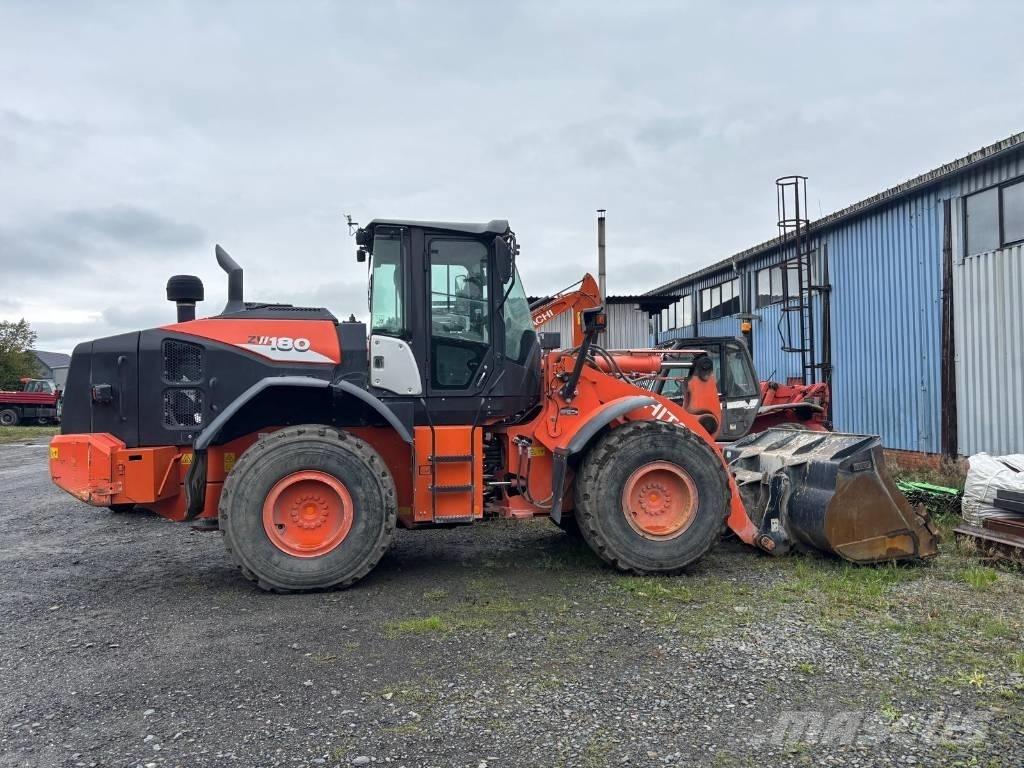 Hitachi ZW180-6 Фронтальные погрузчики