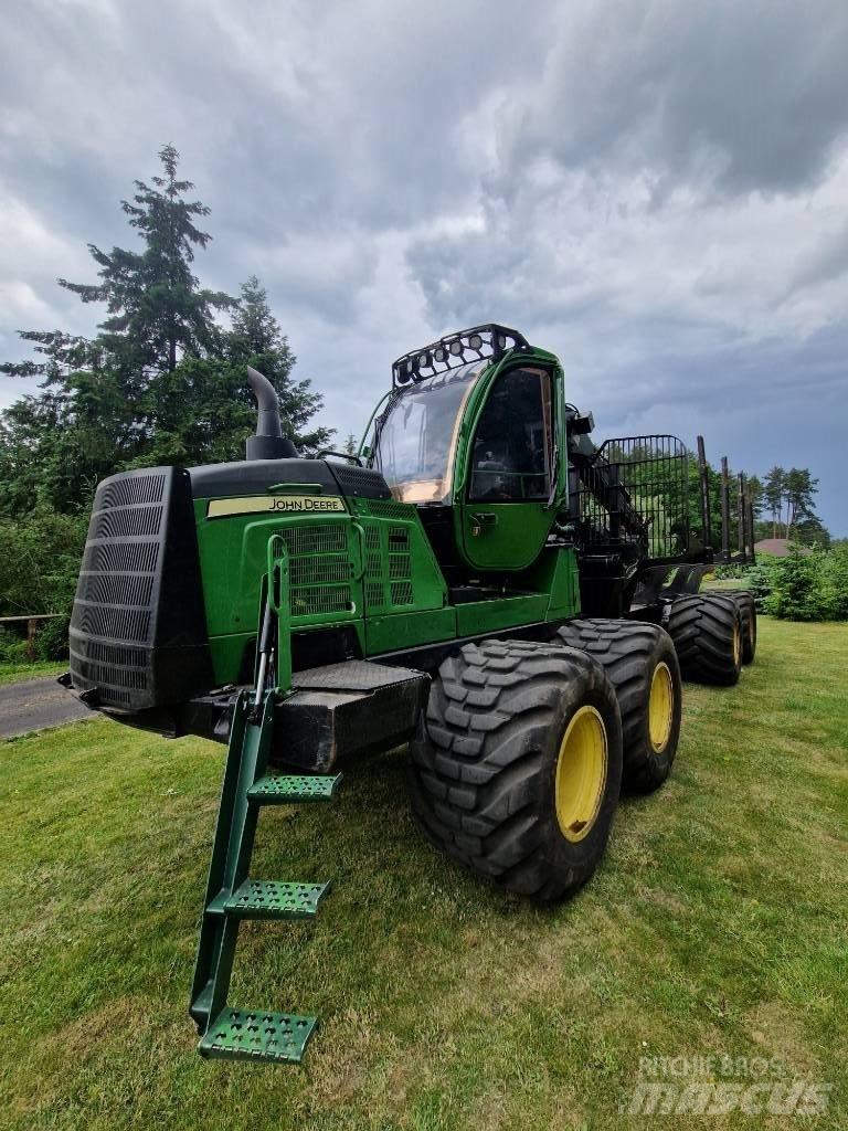 John Deere 1110G Форвардеры