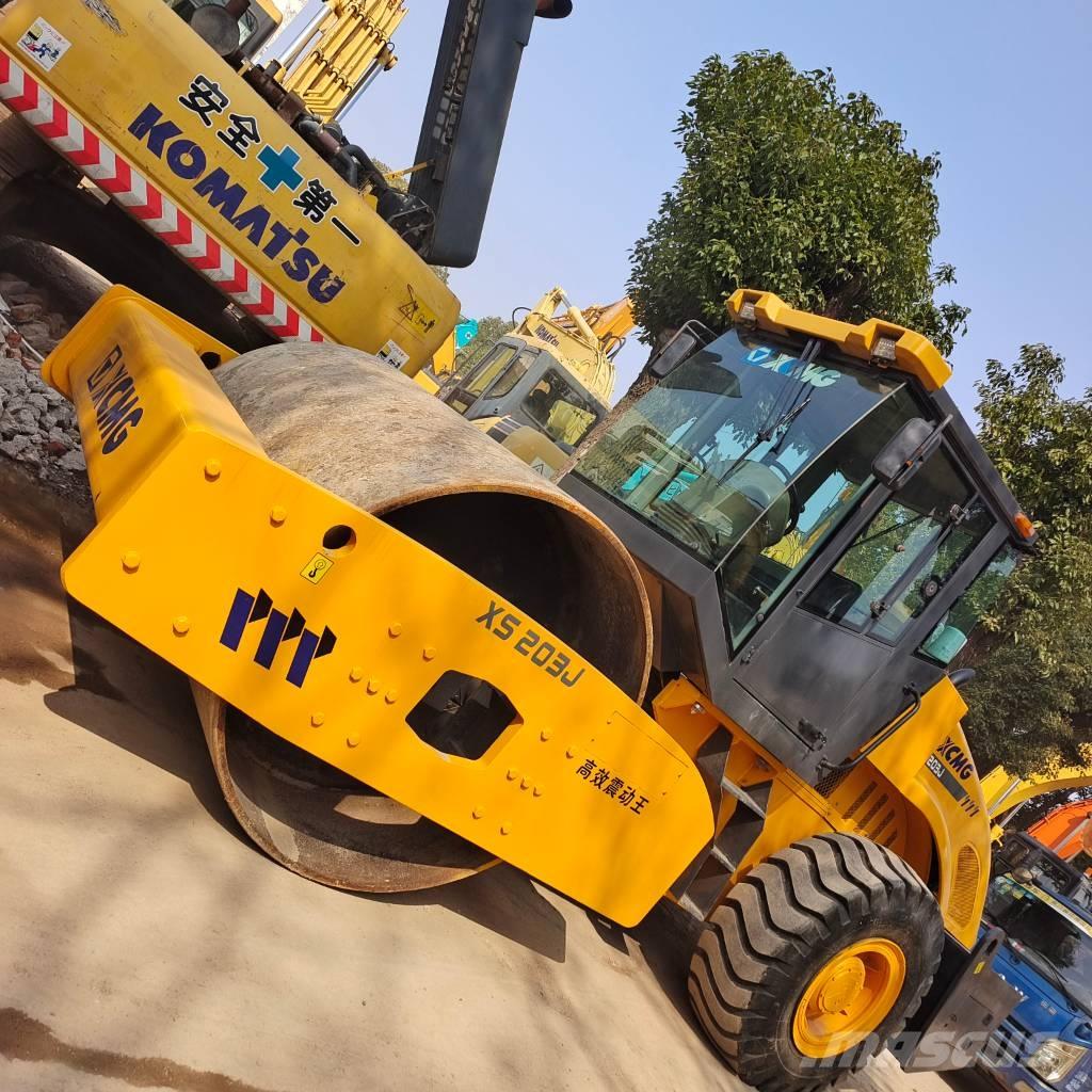 XCMG XS 202 J Грунтовые катки