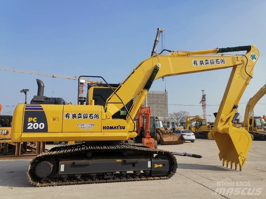 Komatsu PC 200-8 Малые экскаваторы 7т-12т