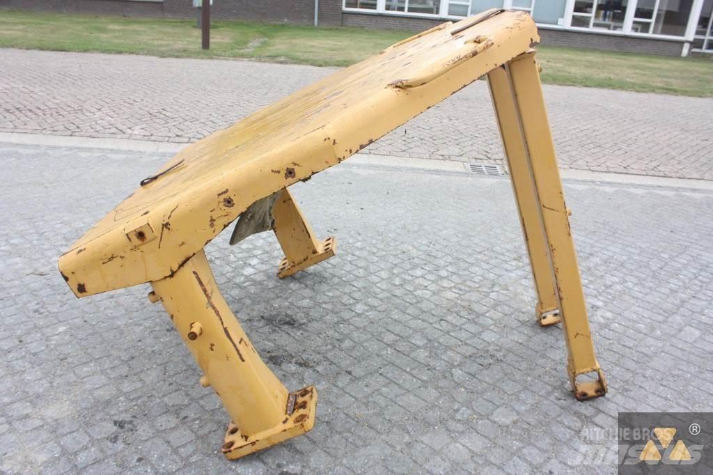 CAT D8N O-rops cab Кабины