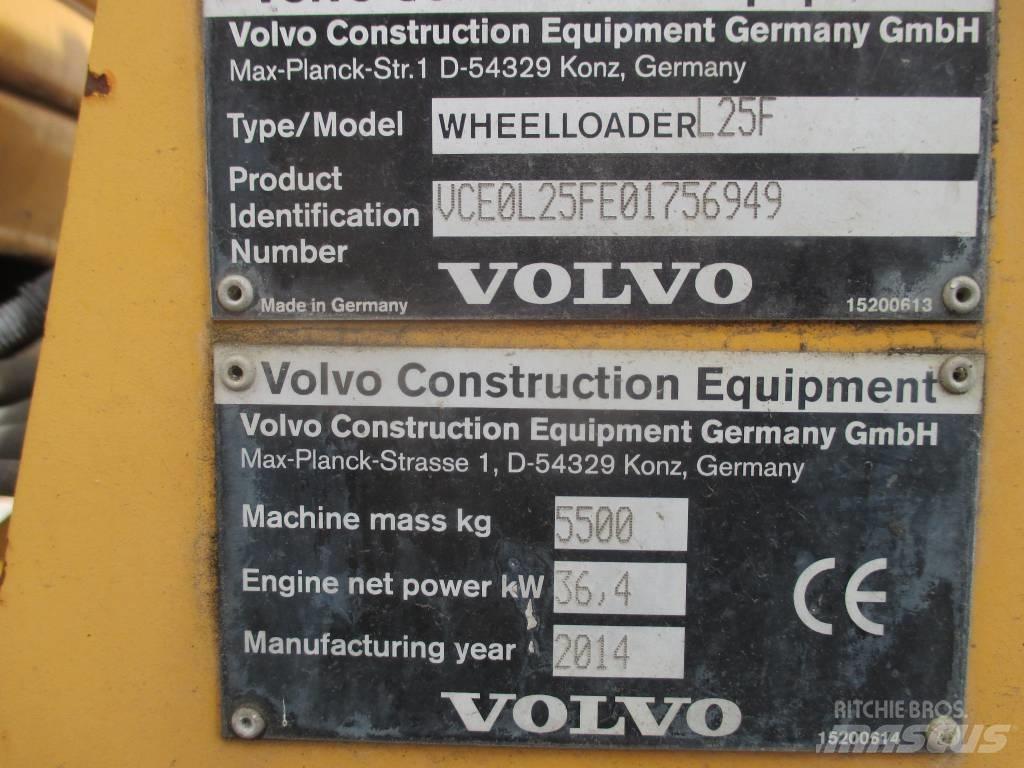 Volvo L 25 F Фронтальные погрузчики