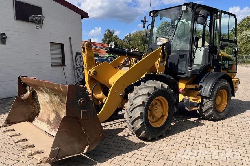 CAT 908M Radlader Фронтальные погрузчики