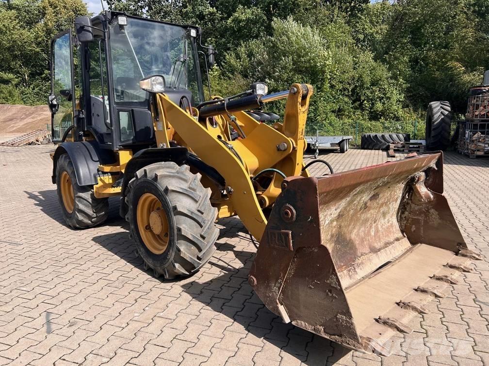 CAT 908M Radlader Фронтальные погрузчики