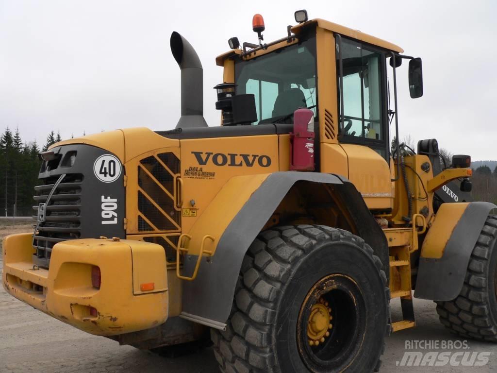 Volvo L 90 F Фронтальные погрузчики
