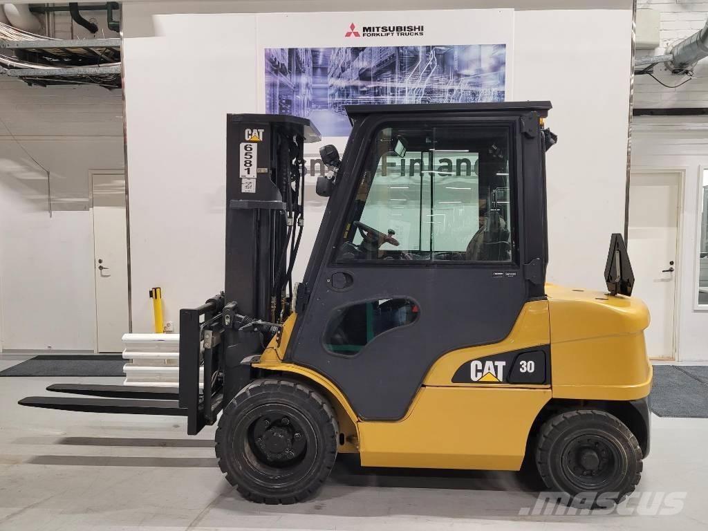 CAT DP 30 N Дизельные погрузчики