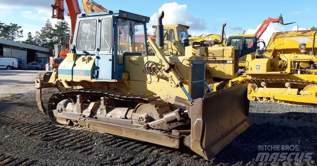 Komatsu D58E-1 Гусеничные бульдозеры