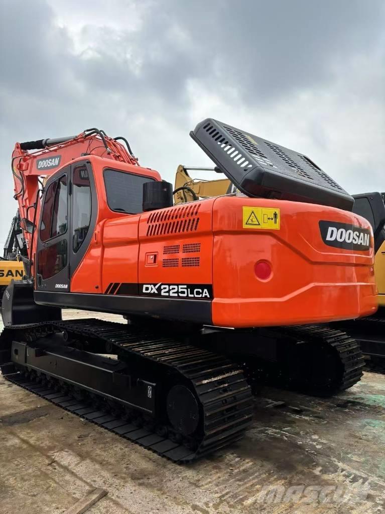 Doosan 225 LCA Гусеничные экскаваторы