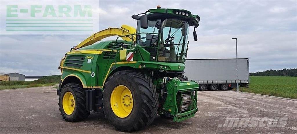 John Deere 8400 Самоходные кормоуборочные комбайны