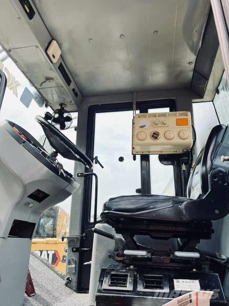 XCMG XS 223 J Грунтовые катки