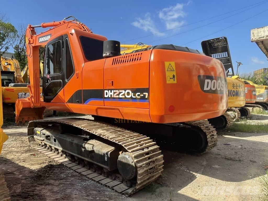 Doosan 220 LC-7 Гусеничные экскаваторы