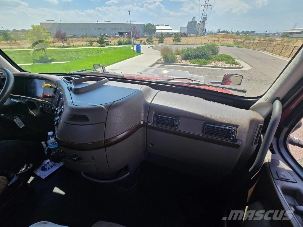 Volvo VNL 42 T300 Седельные тягачи