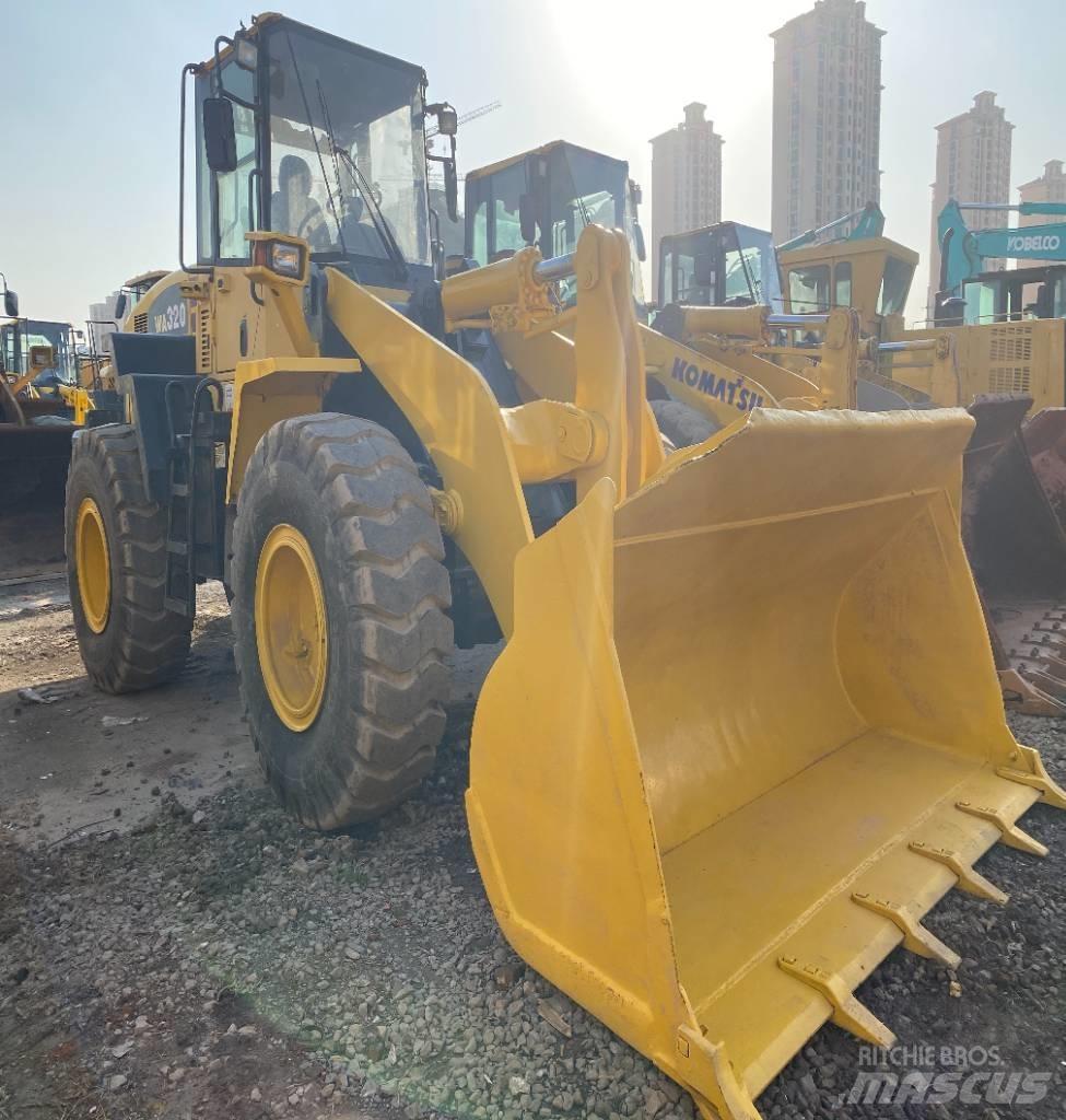 Komatsu WA 320-5 Фронтальные погрузчики