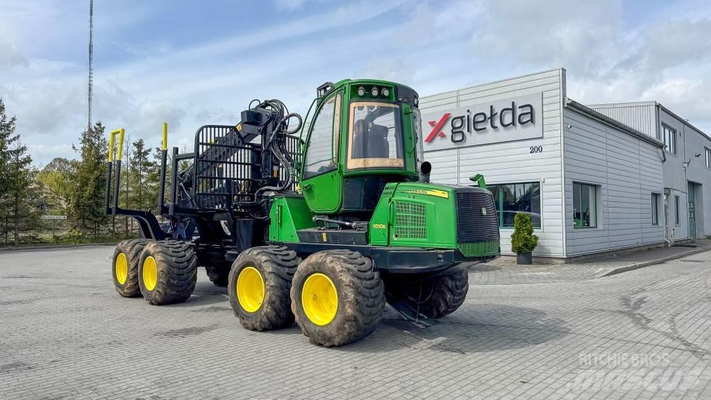John Deere 1010 E Форвардеры