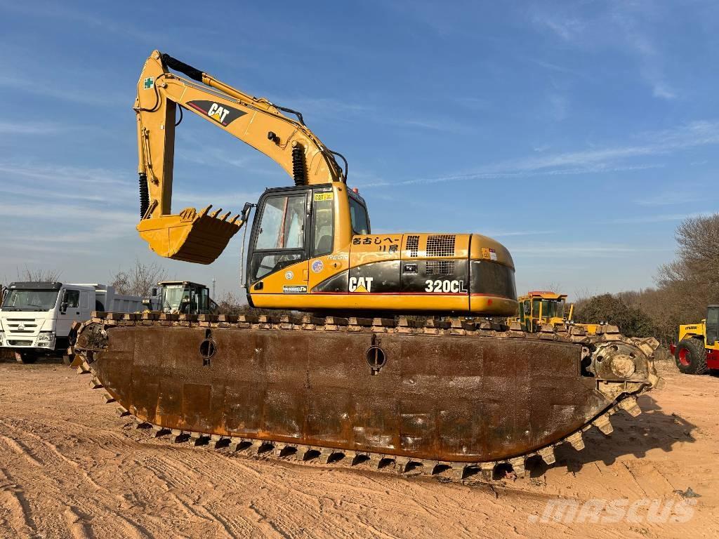 CAT 320 C L Экскаваторы-амфибии