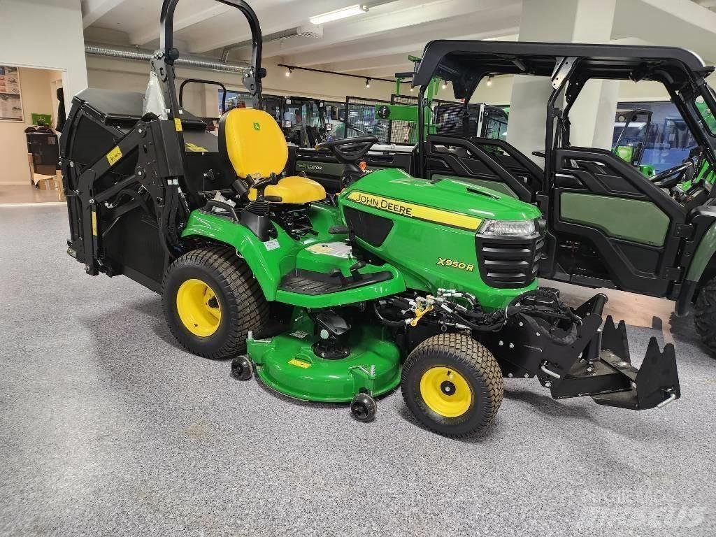 John Deere 950R Самоходные газонокосилки