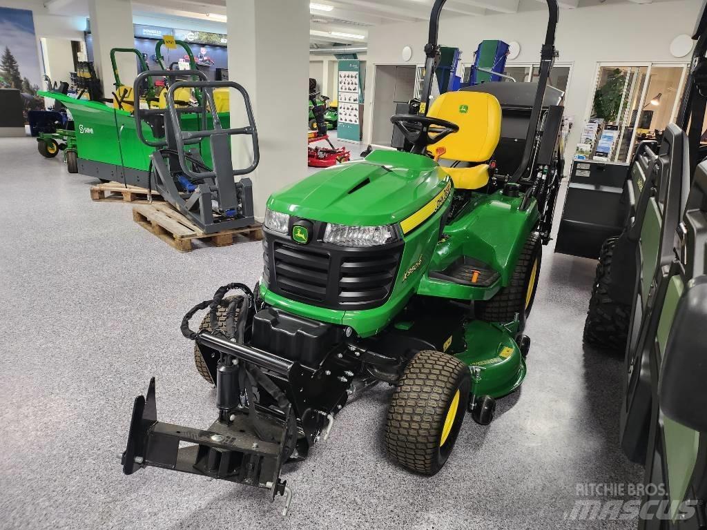 John Deere 950R Самоходные газонокосилки