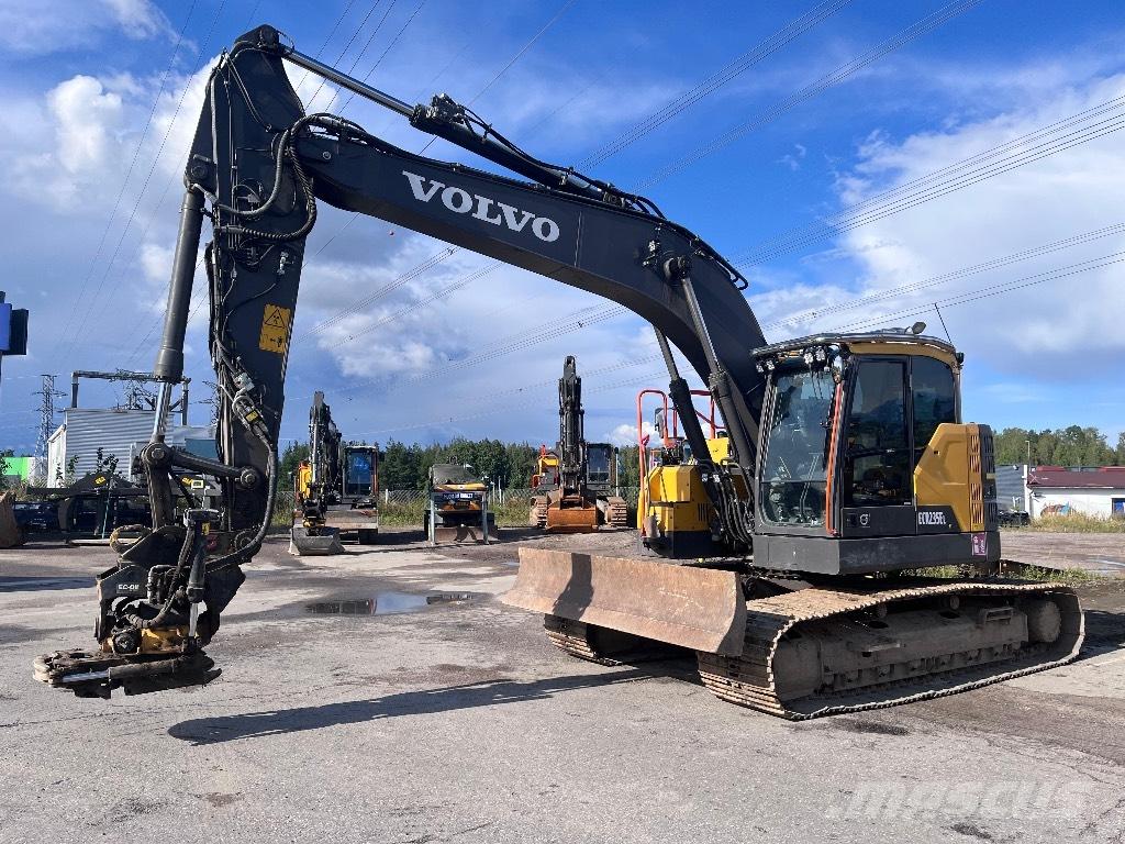 Volvo ECR 235 E Гусеничные экскаваторы