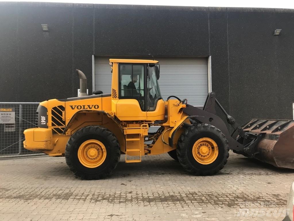 Volvo L90F Фронтальные погрузчики