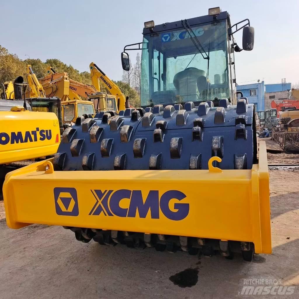 XCMG XS 223 J Грунтовые катки