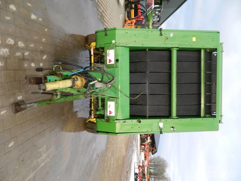 John Deere 550 Рулонные пресс-подборщики