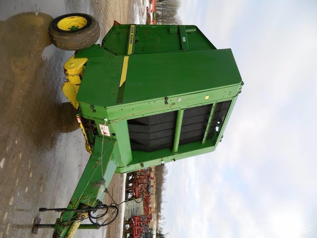 John Deere 550 Рулонные пресс-подборщики