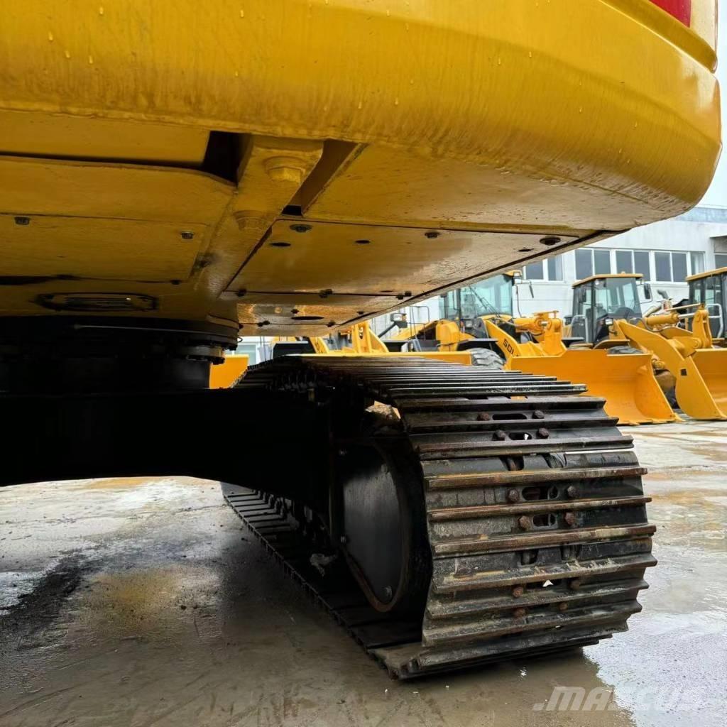 Komatsu PC 220-8 Гусеничные экскаваторы