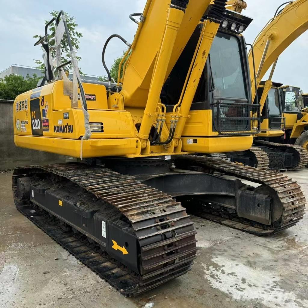 Komatsu PC 220-8 Гусеничные экскаваторы