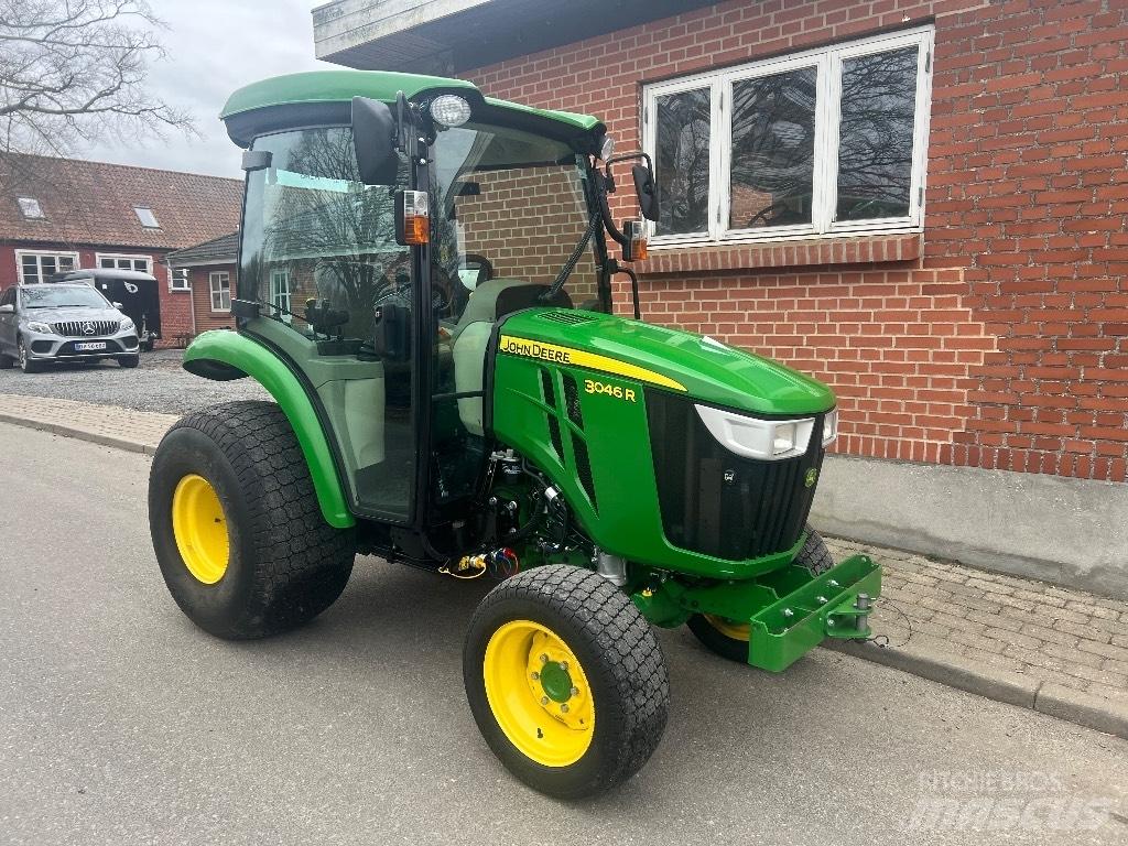 John Deere 3046 R Коммунальные тракторы
