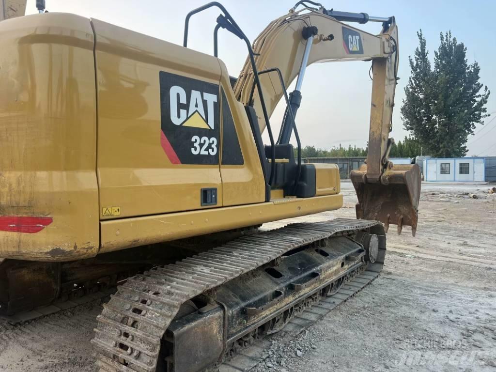 CAT 323 GC Гусеничные экскаваторы
