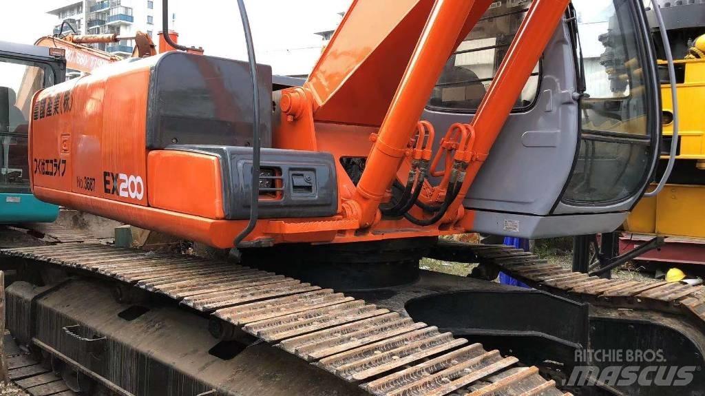 Hitachi ZX 200-5 Гусеничные экскаваторы
