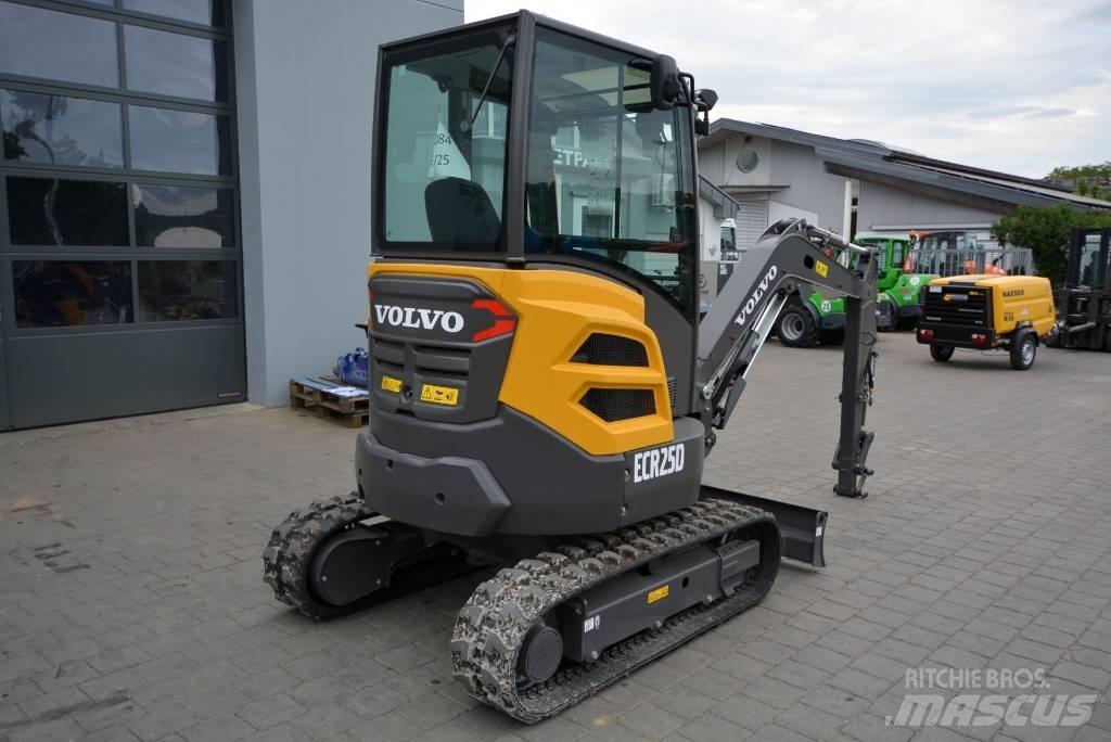 Volvo ECR 25 D Мини-экскаваторы