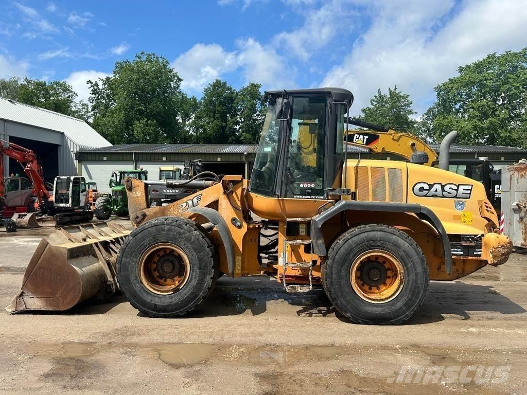 CASE 621 F Фронтальные погрузчики