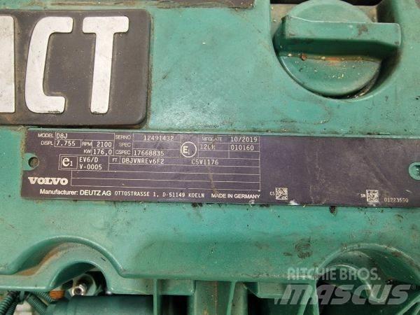 Volvo D8J Двигатели
