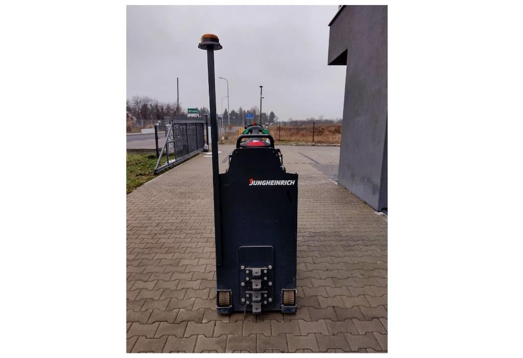 Jungheinrich EZS 130 Складские электротягачи
