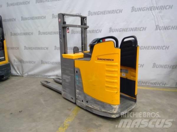 Jungheinrich ERD 220 Ручные штабелёры с электроподъёмом