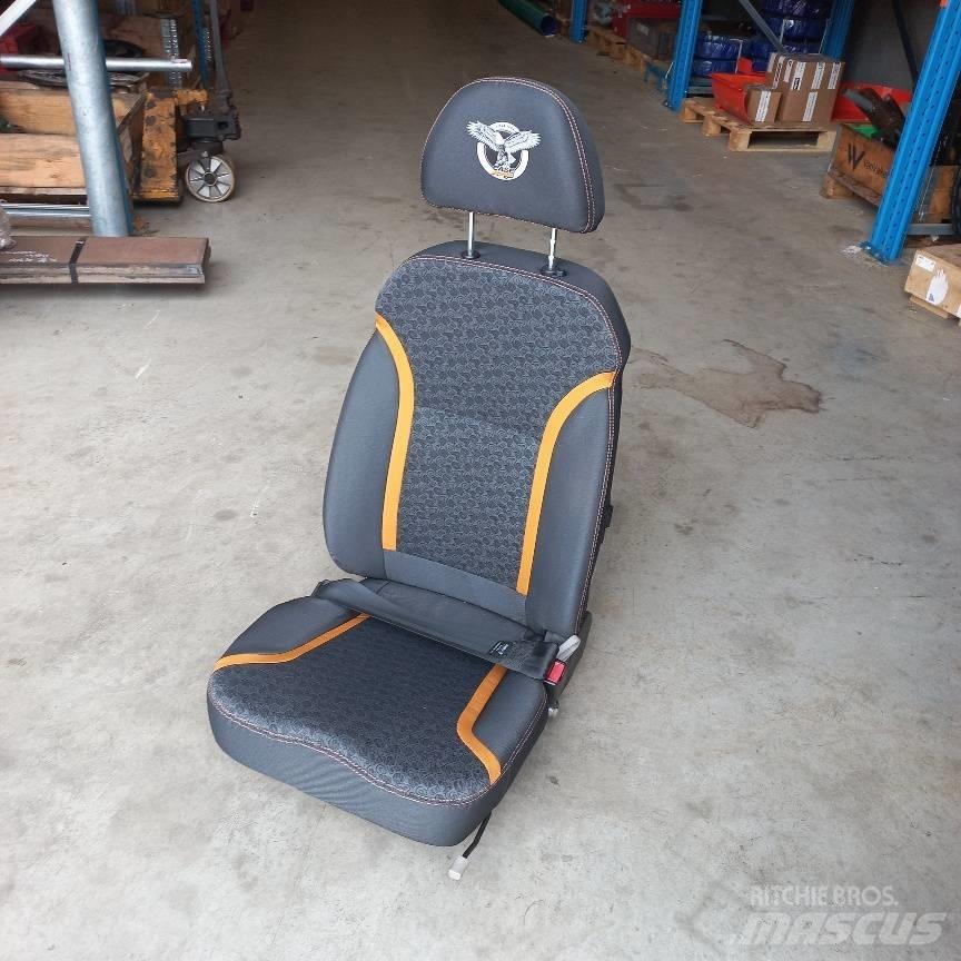 CASE CX210E stoel Кабины и интерьер