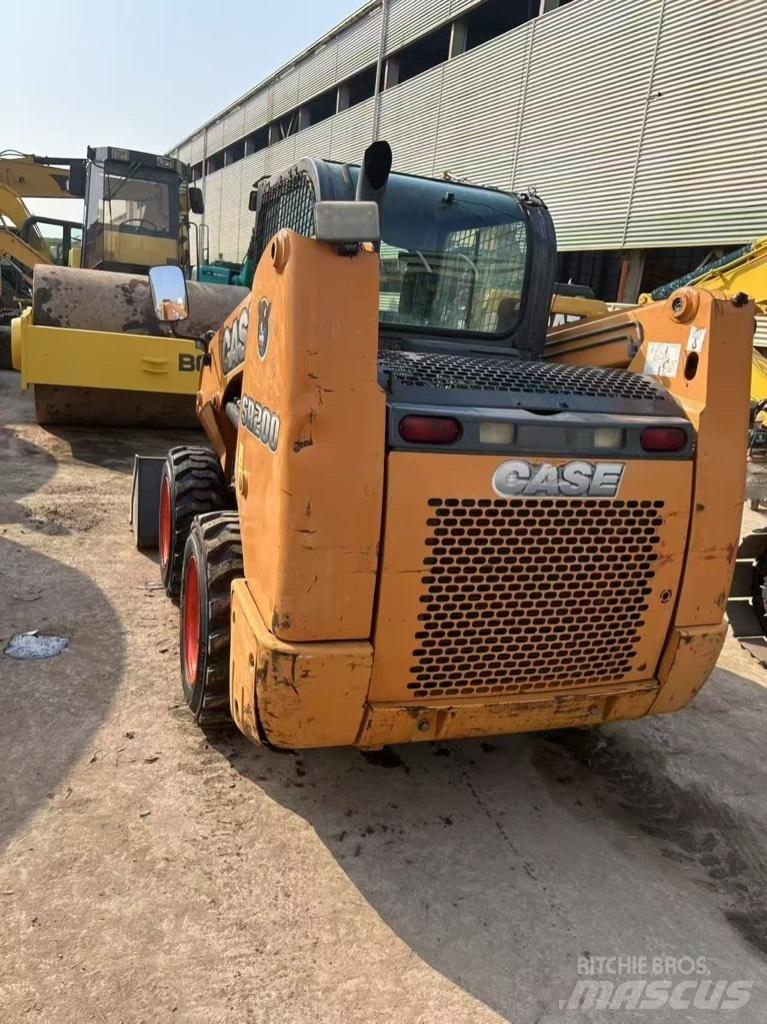 CASE SR 200 Мини-погрузчики